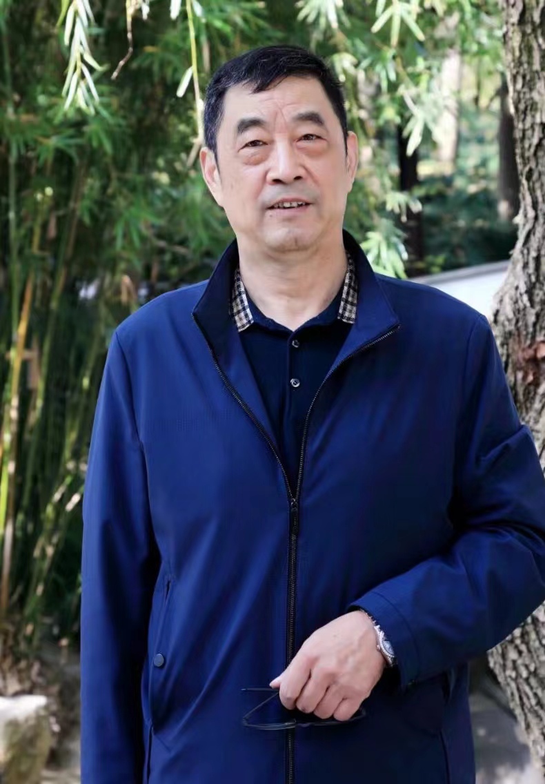 张臻（名誉院长）(图1)