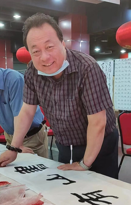 牛克镭（牛亦牛）(院士)(图1)